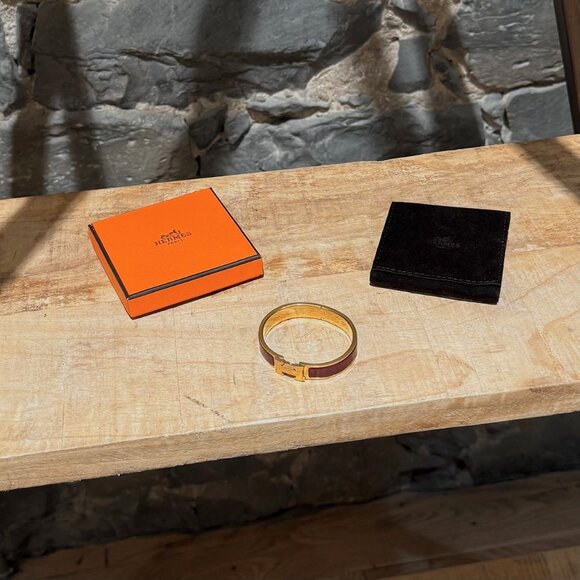 Hermès Burgundy Enamel GHW Clic H Bracelet - Picture 2 of 14